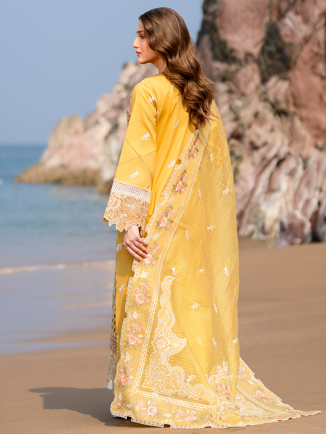 Mahnur | Sirena Luxury Lawn 25 | Dahlia - by - Libasekhas UK - Registered Vendor of : Mahnur - 100% Original Designer Dresss