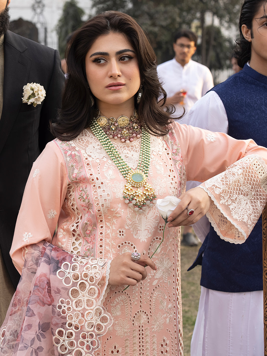 Mahnur | Mahrukh Luxury Lawn 24 | DAISY - by - Libasekhas UK - Registered Vendor of : Mahnur - 100% Original Designer Dresss