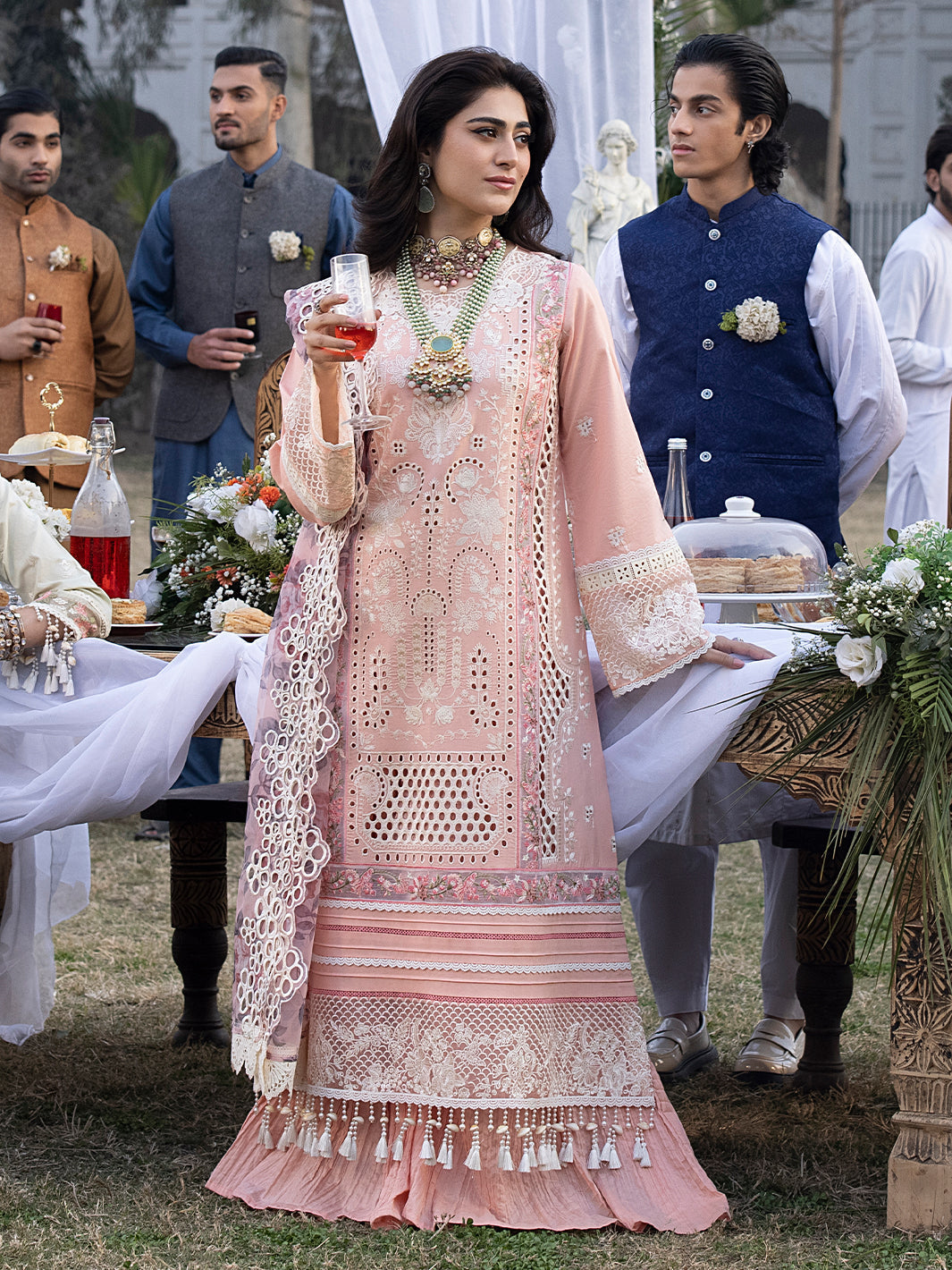 Mahnur | Mahrukh Luxury Lawn 24 | DAISY - by - Libasekhas UK - Registered Vendor of : Mahnur - 100% Original Designer Dresss