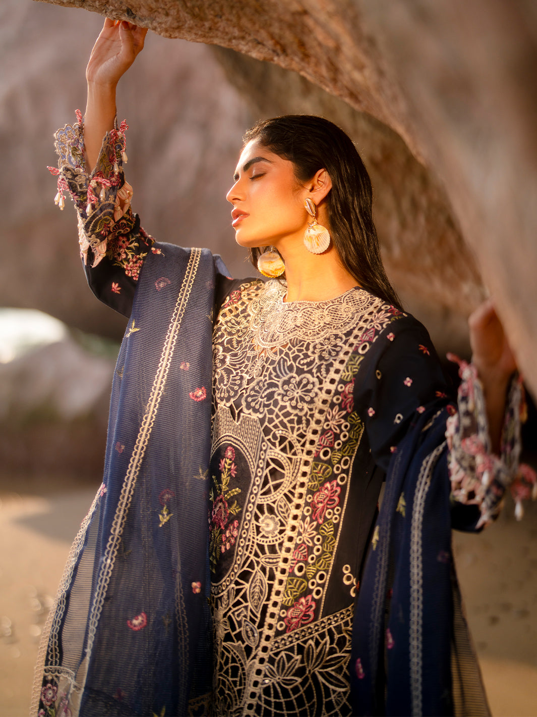 Mahnur | Sirena Luxury Lawn 25 | Derya - by - Libasekhas UK - Registered Vendor of : Mahnur - 100% Original Designer Dresss