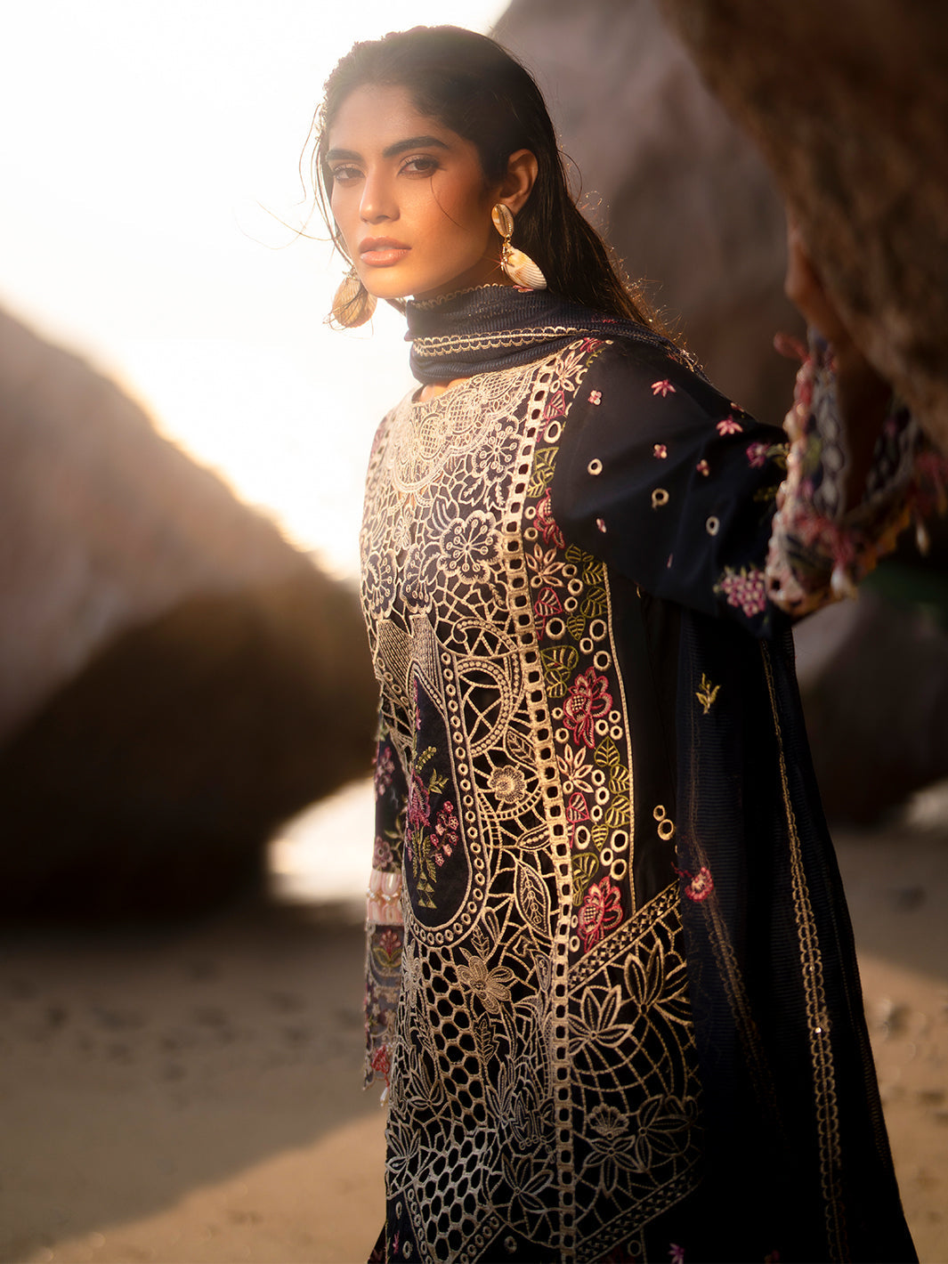 Mahnur | Sirena Luxury Lawn 25 | Derya - by - Libasekhas UK - Registered Vendor of : Mahnur - 100% Original Designer Dresss