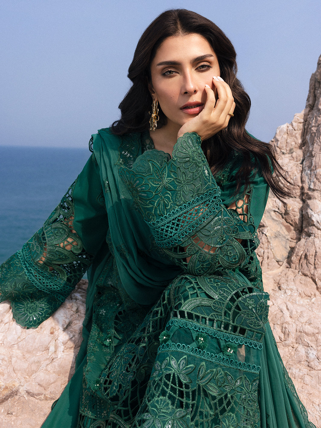 Mahnur | Sirena Luxury Lawn 25 | Eirene - by - Libasekhas UK - Registered Vendor of : Mahnur - 100% Original Designer Dresss
