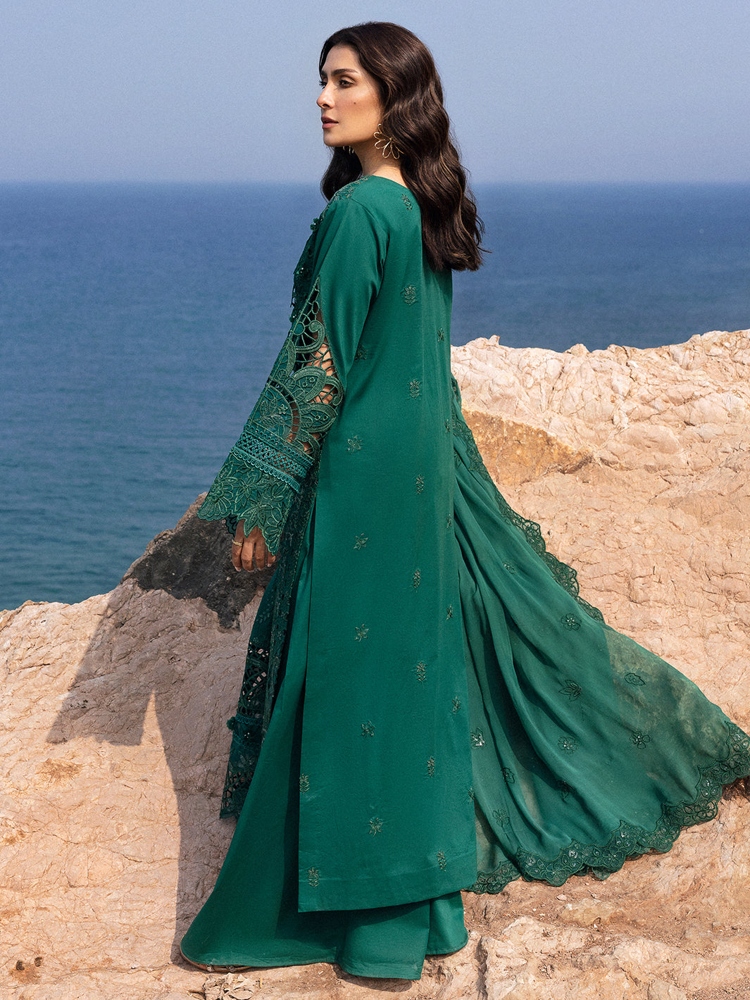 Mahnur | Sirena Luxury Lawn 25 | Eirene - by - Libasekhas UK - Registered Vendor of : Mahnur - 100% Original Designer Dresss