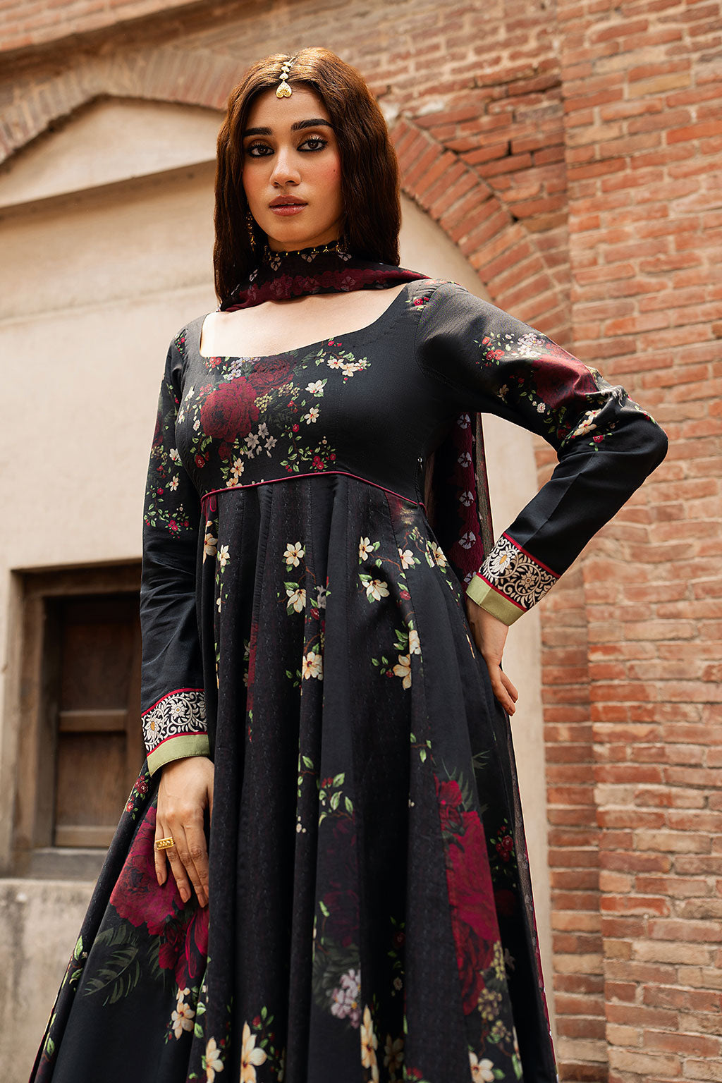 Shagna | Ed Dopahar | SP-106 (KALI RAAT) - by Libasekhas - Registered Vendor of : Shagna - 100% Original Designer Dress