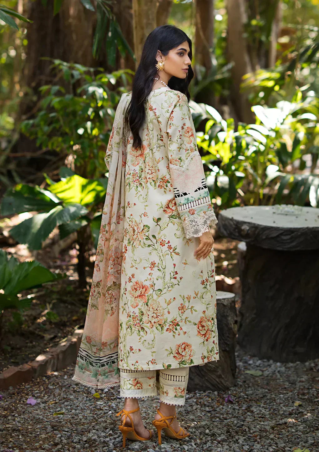Elaf Premium | Signature Embroidered Lawn 24 | ESL-03A ANGELS BREATH - by - Libasekhas UK - Registered Vendor of : Elaf Premium - 100% Original Designer Dresss