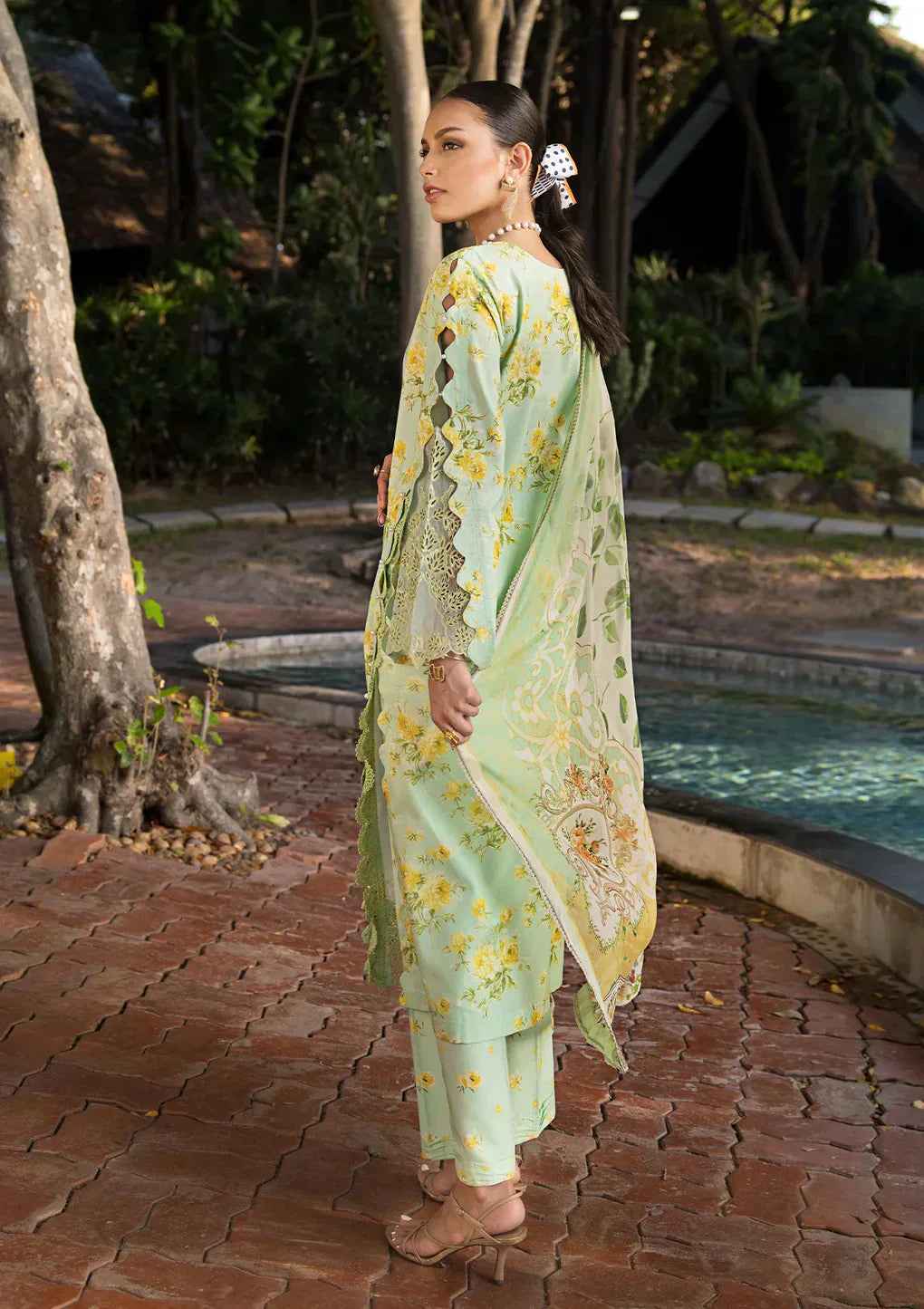 Elaf Premium | Signature Embroidered Lawn 24 | ESL-06B MAJESTIC NOVA - by - Libasekhas UK - Registered Vendor of : Elaf Premium - 100% Original Designer Dresss