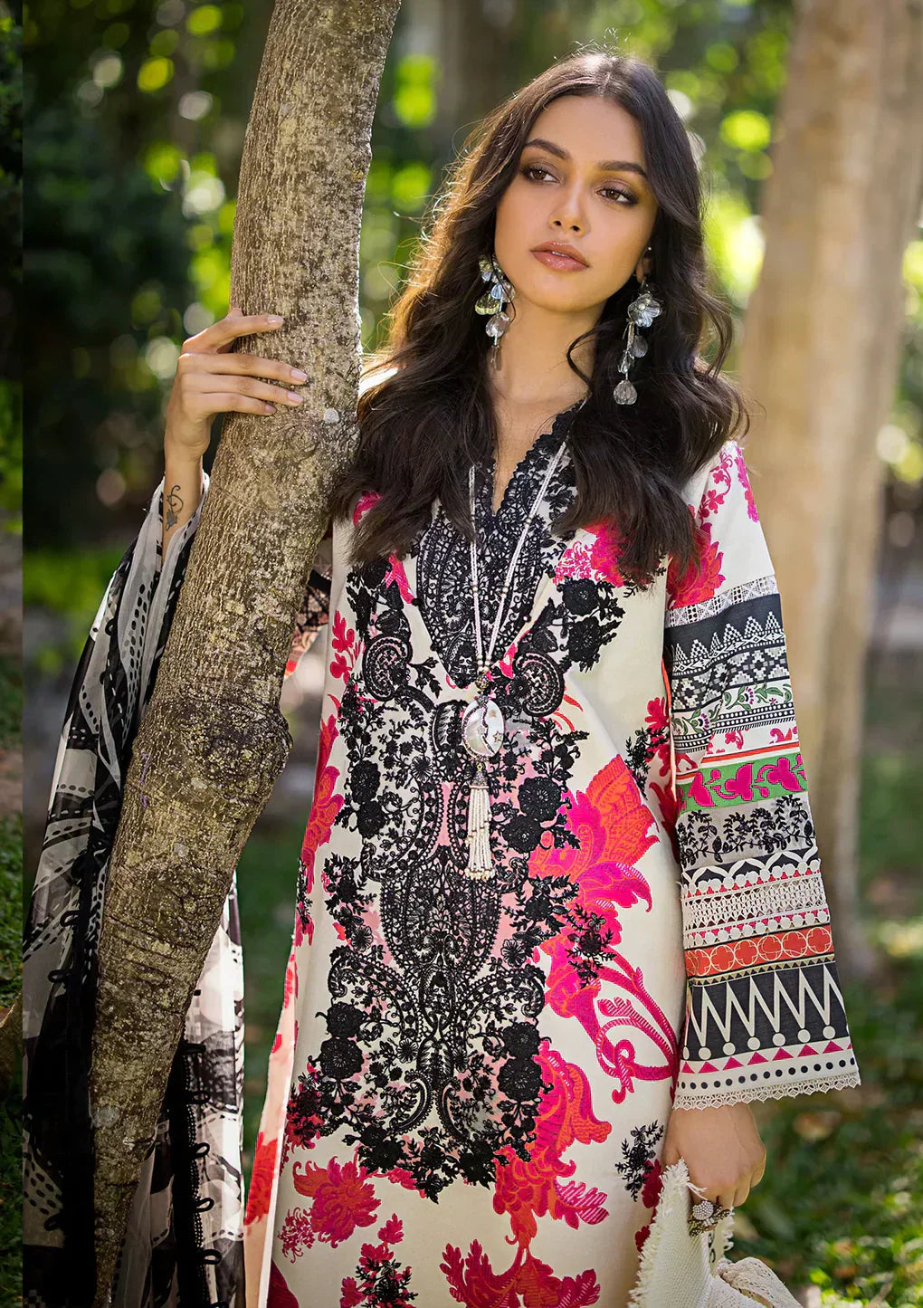Elaf Premium | Signature Embroidered Lawn 24 | ESL-01B CLAUDIA - by - Libasekhas UK - Registered Vendor of : Elaf Premium - 100% Original Designer Dresss
