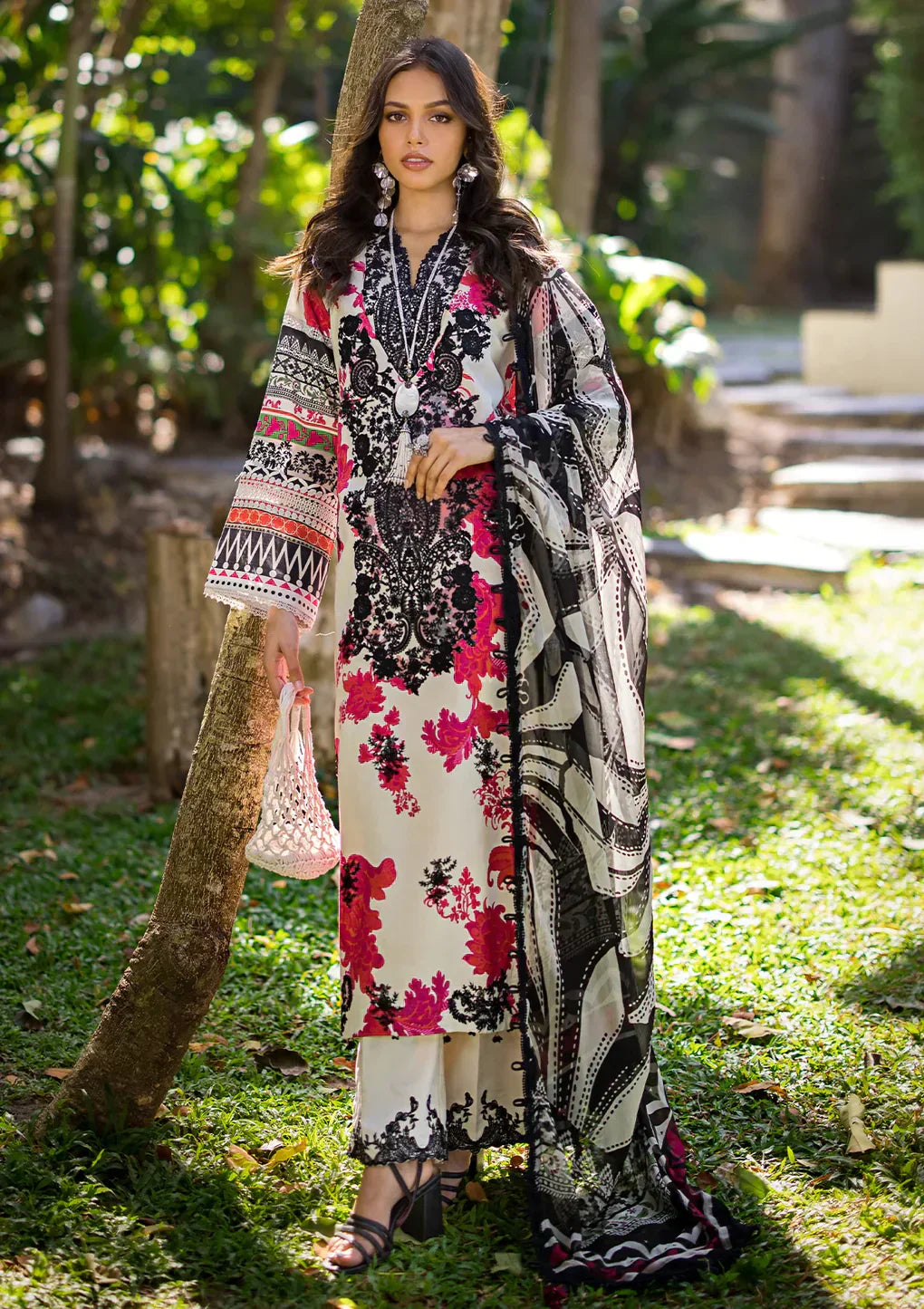 Elaf Premium | Signature Embroidered Lawn 24 | ESL-01B CLAUDIA - by - Libasekhas UK - Registered Vendor of : Elaf Premium - 100% Original Designer Dresss