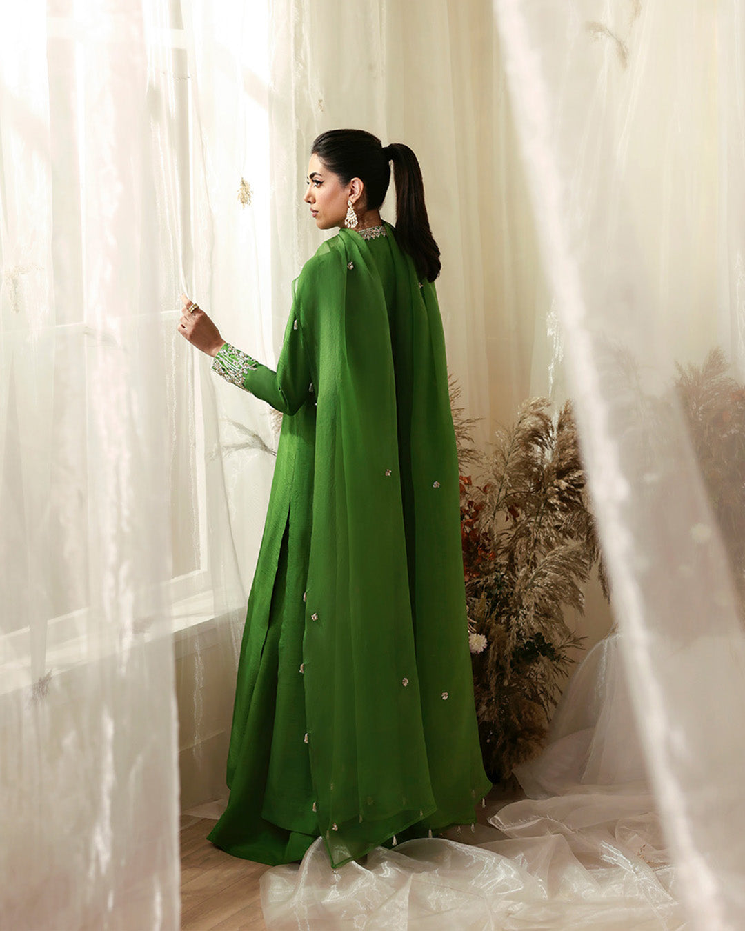 faiza saqlain green dress Eiraam Faiza Saqlain