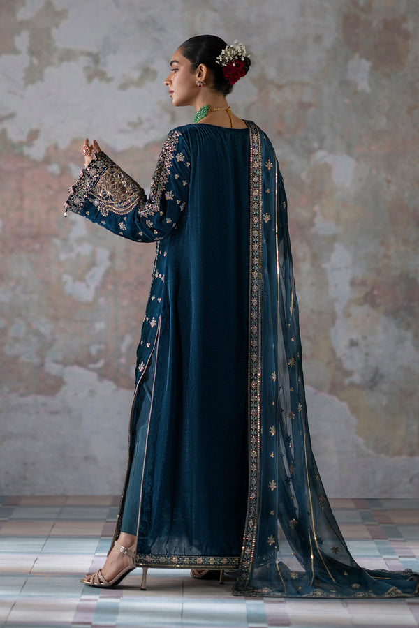 Emaan Adeel | Saanjh Velvet Collection 24 |  Meher - by - Libasekhas UK - Registered Vendor of : Emaan Adeel - 100% Original Designer Dresss
