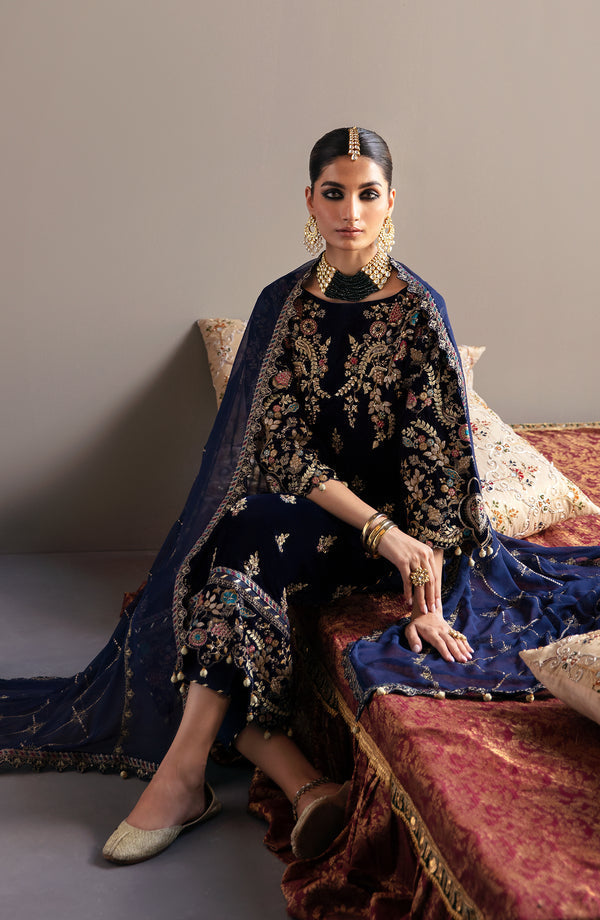 Emaan Adeel | Saanjh Velvet Collection 24 |  MK-03 Falak - by - Libasekhas UK - Registered Vendor of : Emaan Adeel - 100% Original Designer Dresss