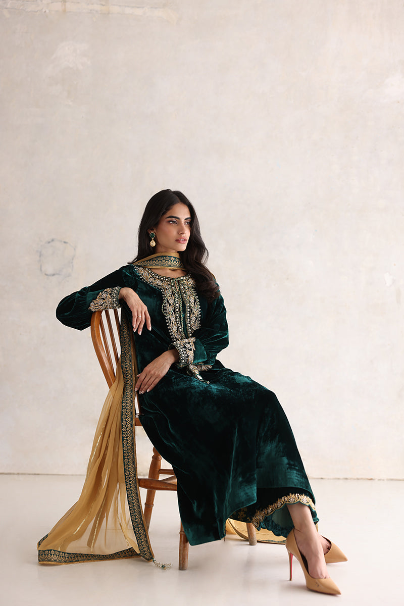 Sana Abbas | Velvet Formals | ESRA - by - Libasekhas UK - Registered Vendor of : Sana Abbas - 100% Original Designer Dresss