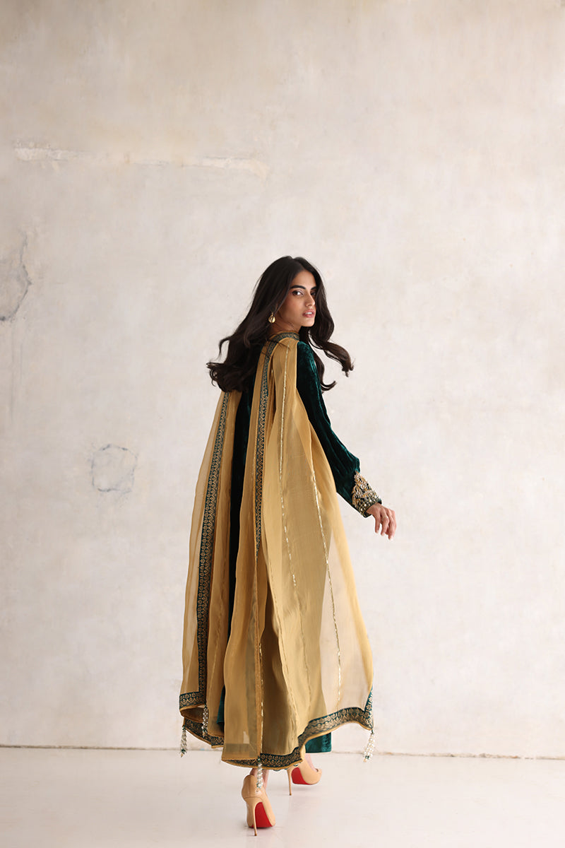 Sana Abbas | Velvet Formals | ESRA - by - Libasekhas UK - Registered Vendor of : Sana Abbas - 100% Original Designer Dresss
