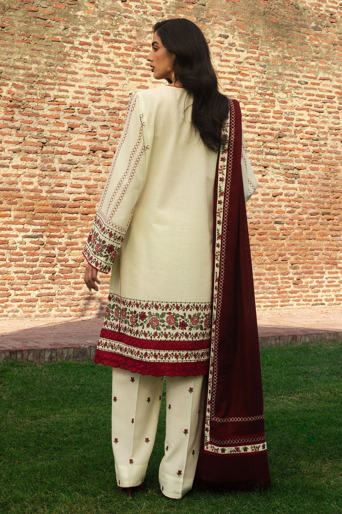 Zara Shahjahan | Winter 24 |  FARIDEH-D1 - by - Libasekhas UK - Registered Vendor of : Zara Sahjahan - 100% Original Designer Dresss