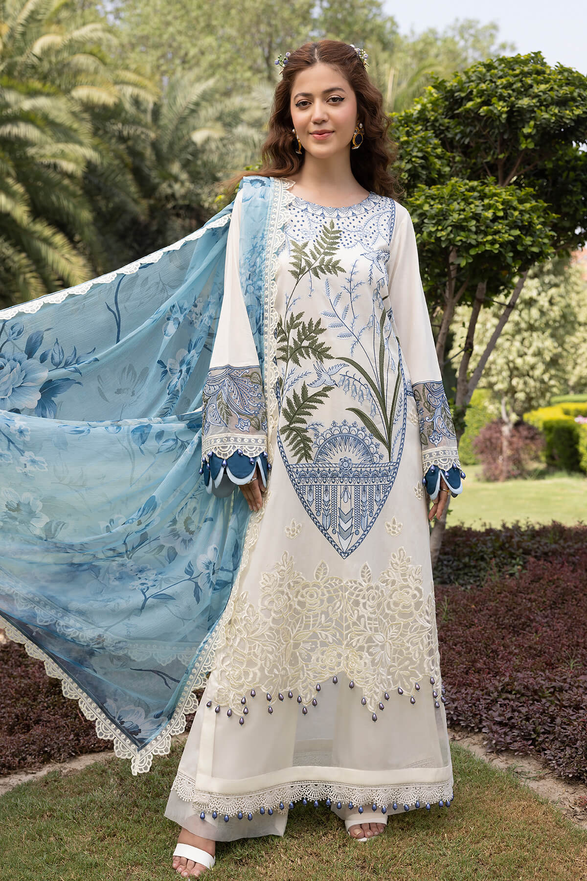 Raeesa Premium | Ferya Lawn | Noor E Fajar | Ferya | FD-05 - by - Libasekhas UK - Registered Vendor of : Raeesa Premium - 100% Original Designer Dresss