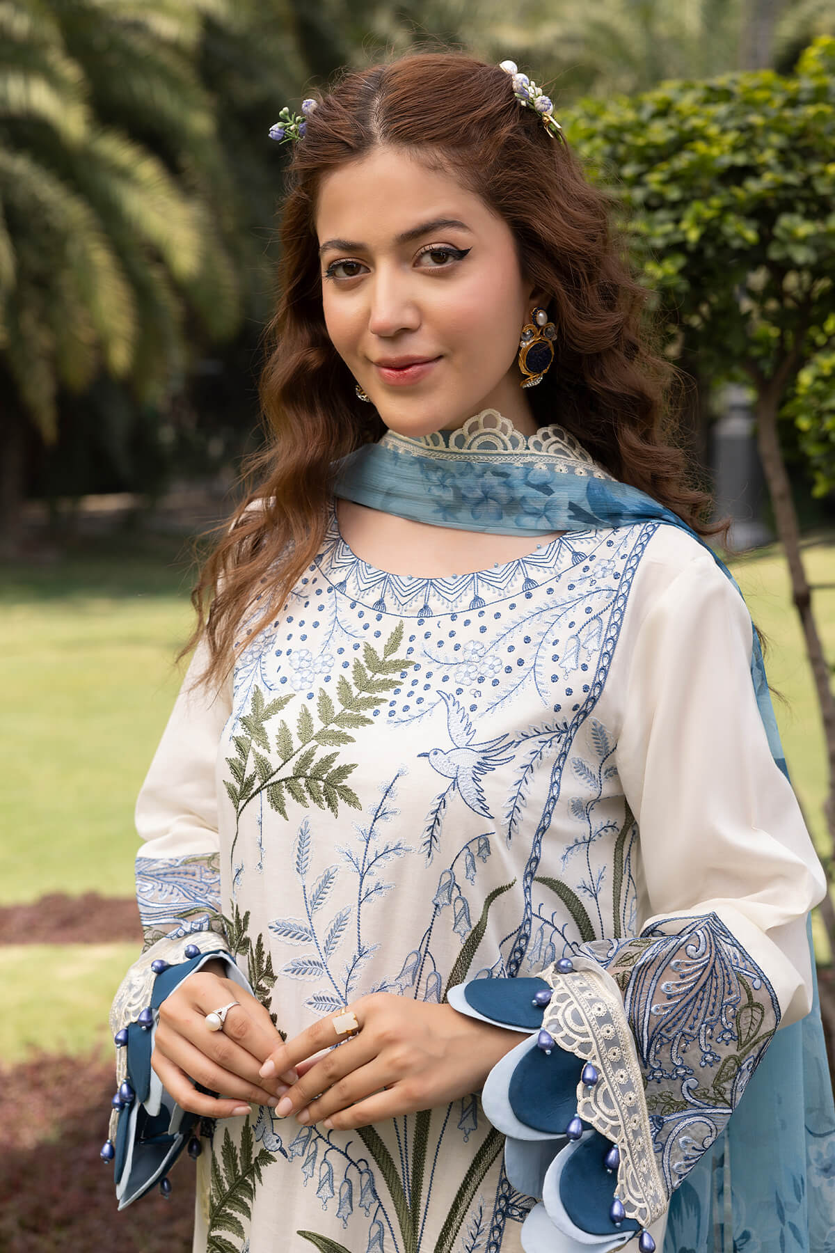 Raeesa Premium | Ferya Lawn | Noor E Fajar | Ferya | FD-05 - by - Libasekhas UK - Registered Vendor of : Raeesa Premium - 100% Original Designer Dresss