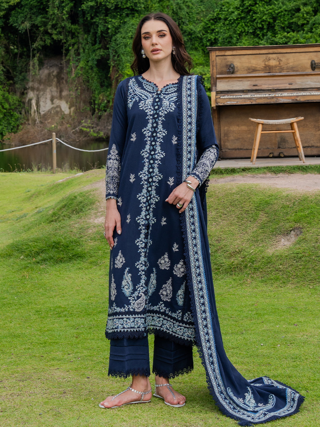 Faiza Faisal | Hoor Karandi | HANEEN - by Libasekhas UK - Registered Vendor of : Faiza Faisal - 100% Original Designer Dress