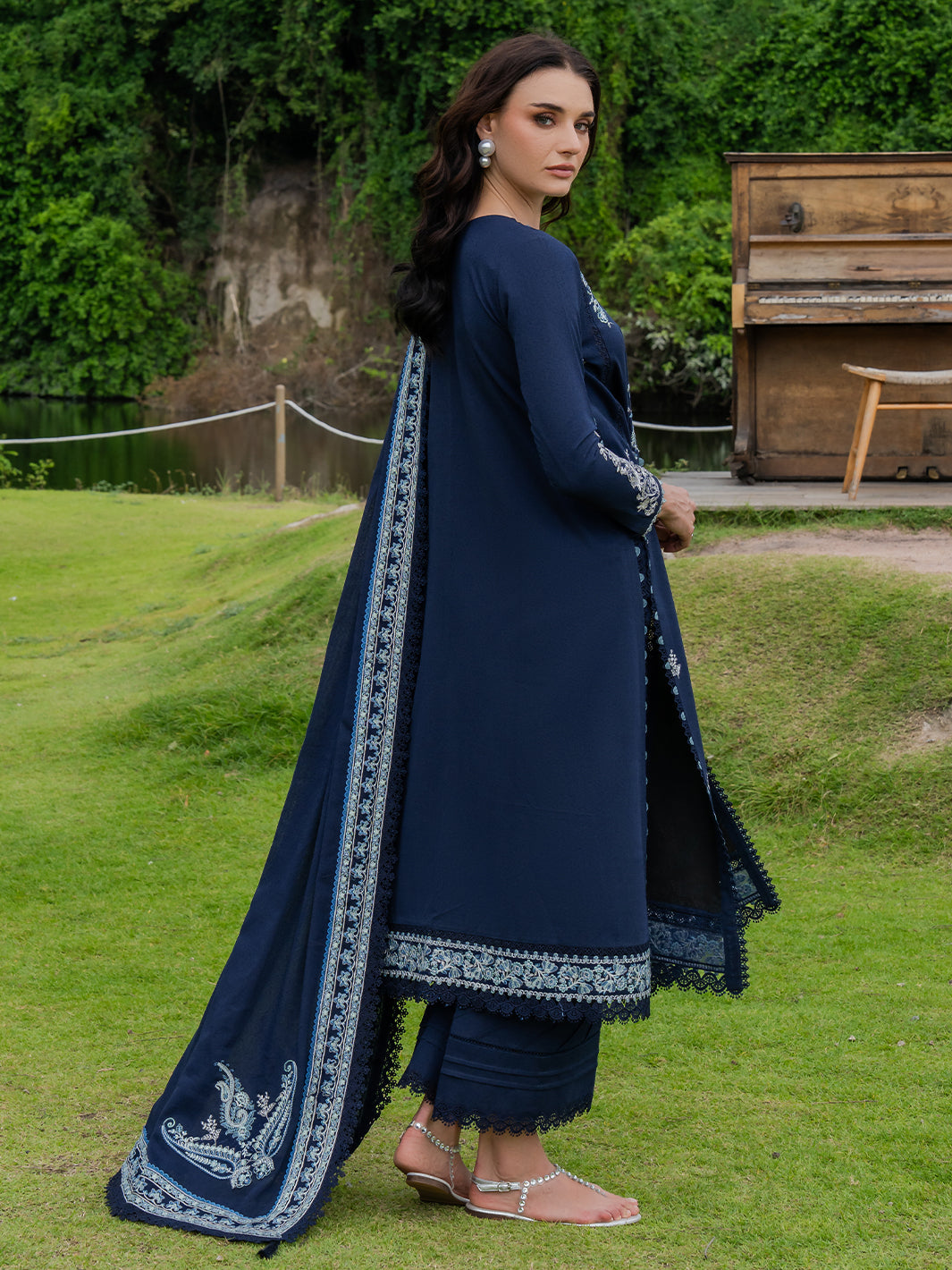 Faiza Faisal | Hoor Karandi | HANEEN - by Libasekhas UK - Registered Vendor of : Faiza Faisal - 100% Original Designer Dress