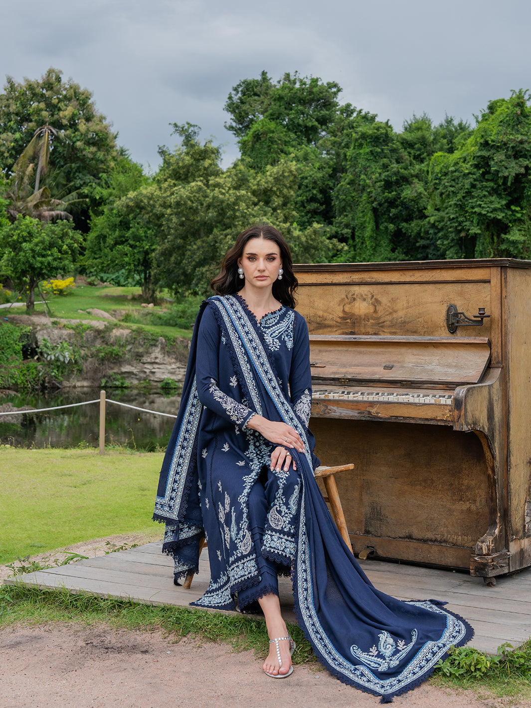 Faiza Faisal | Hoor Karandi | HANEEN - by Libasekhas UK - Registered Vendor of : Faiza Faisal - 100% Original Designer Dress