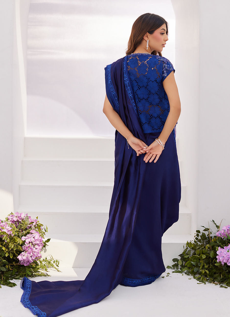 Farah Talib Aziz | Zaza Luxe Pret 24 | OCEAN NAVY DRAPED SAREE WITH CUTWORK EMBELLISHED CAPE - Libasekhas