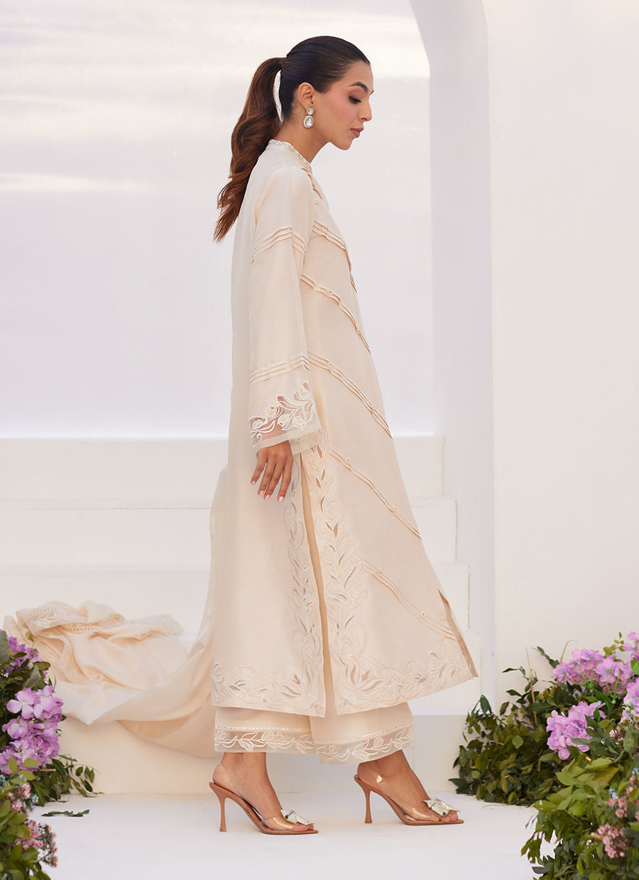 Farah Talib Aziz | Zaza Luxe Pret 24 | TISELE IVORY PLEATED RAW SILK SHIRT AND DUPATTA - by - Libasekhas UK - Registered Vendor of : Farah Talib Aziz - 100% Original Designer Dresss