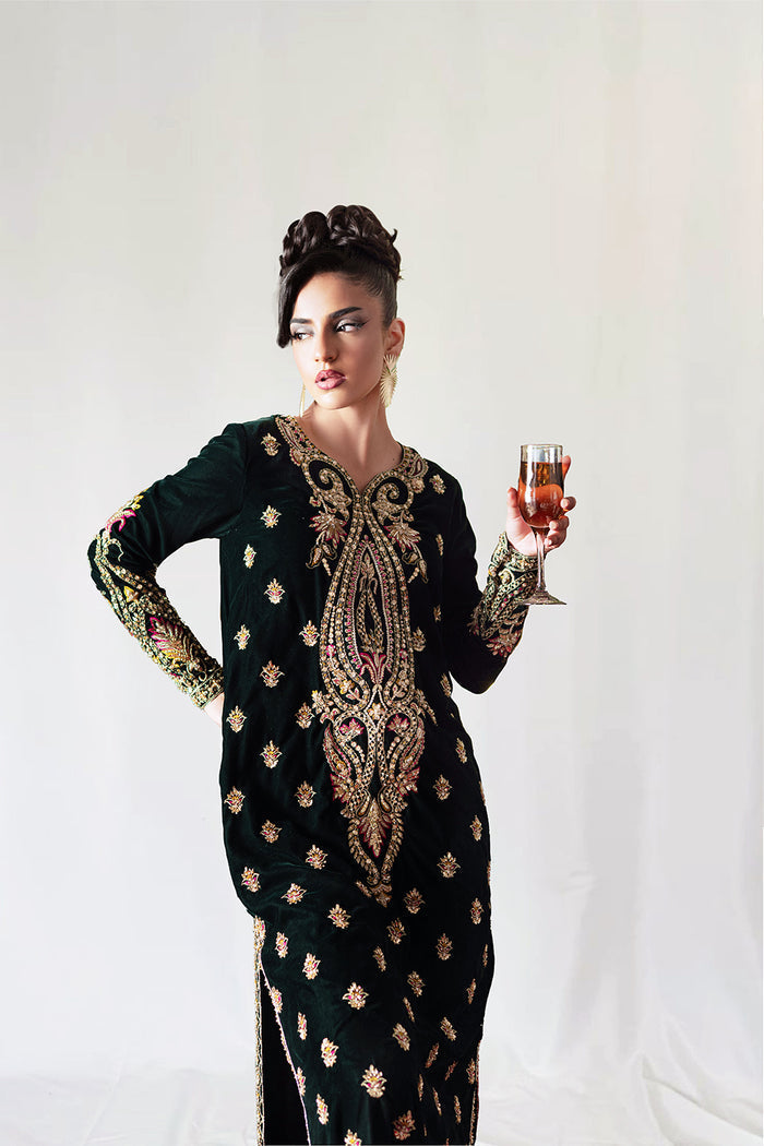 Saira Rizwan | Velvet Pret 25 | EMERA-SRVP25-10 - by Libasekhas UK - Registered Vendor of : Saira Rizwan - 100% Original Designer Dress