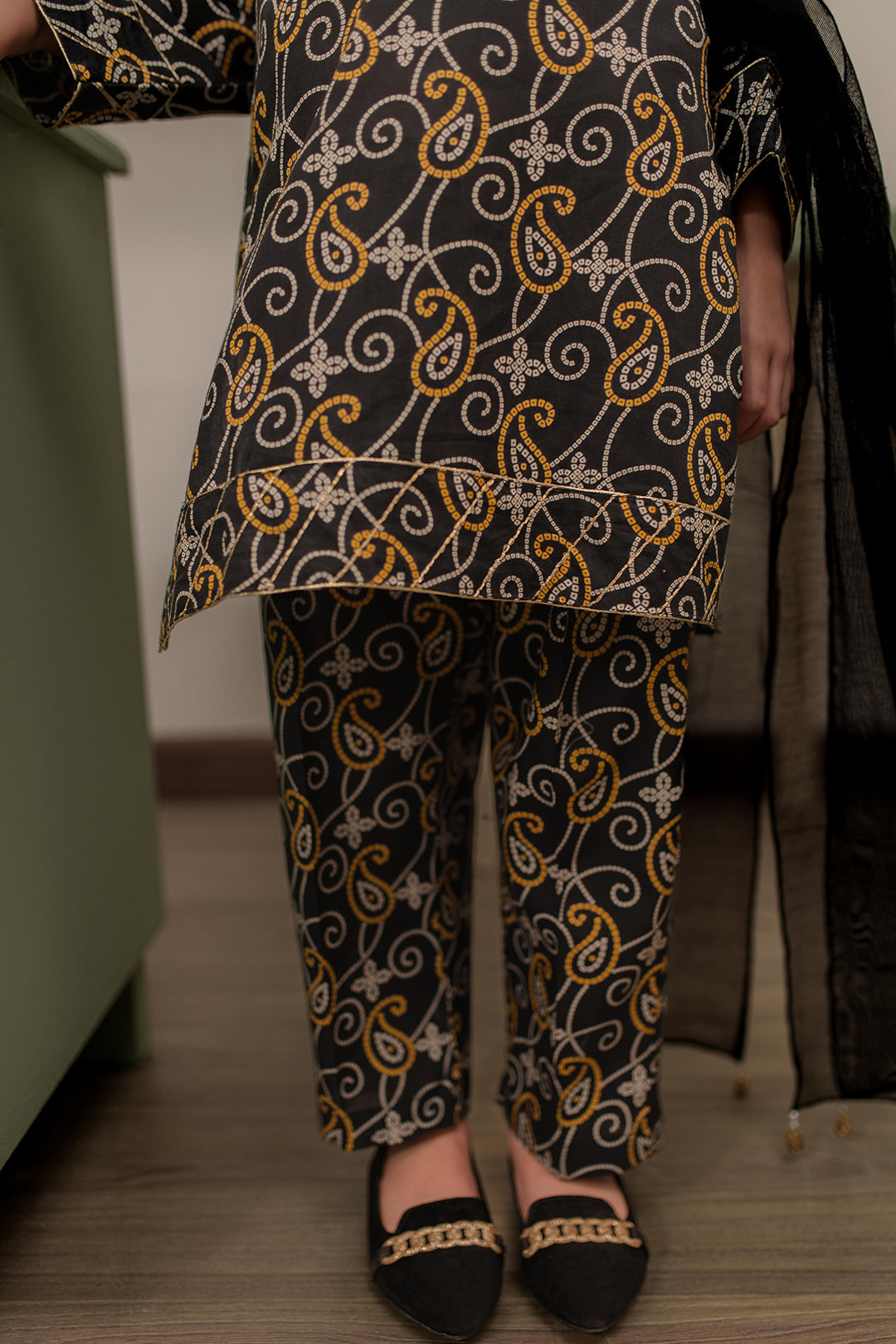 Zellbury Girls | 3 Piece Cambric | Embroidered Kurta Dupatta Trouser - 3823 - by - Libasekhas UK - Registered Vendor of : Zellbury Girls - 100% Original Designer Dresss