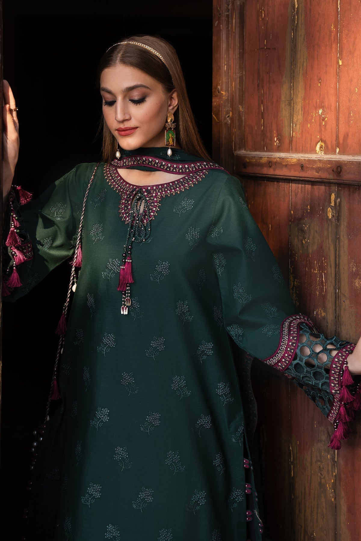 Alizeh | Rawayat Luxury Lawn 24 | Nafisa - by - Libasekhas UK - Registered Vendor of : Alizeh - 100% Original Designer Dresss