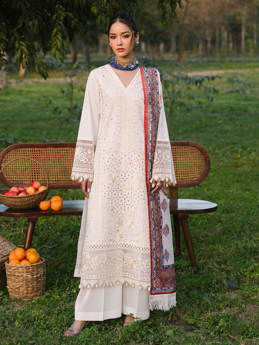 Mahnur | Dahlia Luxury Lawn 25 | Gia - by - Libasekhas UK - Registered Vendor of : Mahnur - 100% Original Designer Dresss