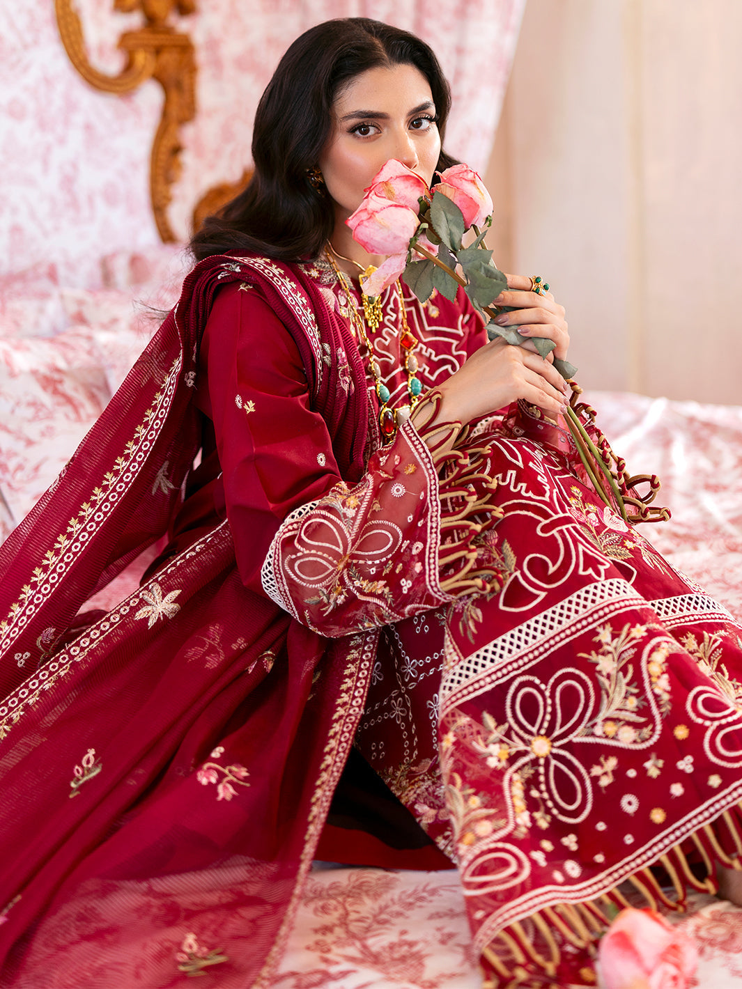 Mahnur | Sophie Luxury Lawn 25 | Ginny - by - Libasekhas UK - Registered Vendor of : Mahnur - 100% Original Designer Dresss