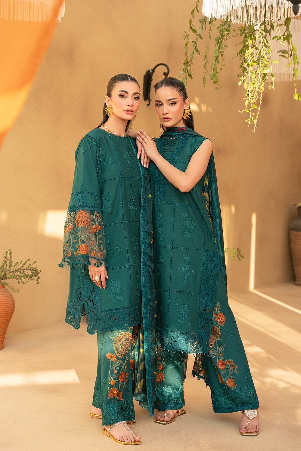 Saira Rizwan | Luxury Lawn 25 | LIRA-SRL25-10 - by - Libasekhas UK - Registered Vendor of : Saira Rizwan - 100% Original Designer Dresss