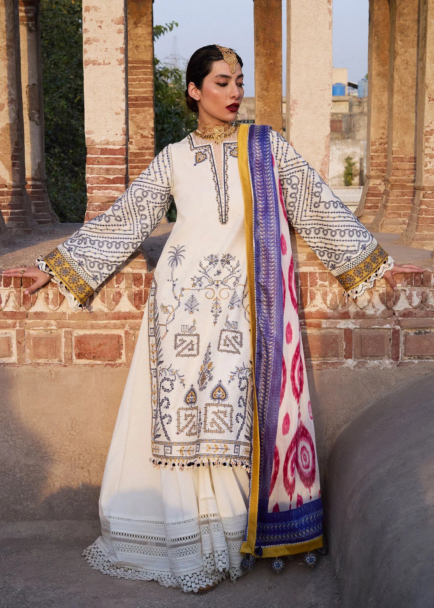 Hussain Rehar | Nirmal SS 25 | Motia - by - Libasekhas UK - Registered Vendor of : Hussain Rehar - 100% Original Designer Dresss