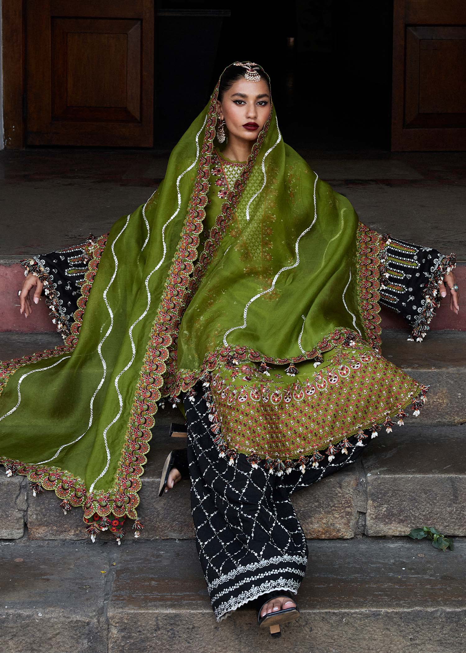 Hussain Rehar | Luxury Lawn 25 | Abass - by - Libasekhas UK - Registered Vendor of : Hussain Rehar - 100% Original Designer Dresss