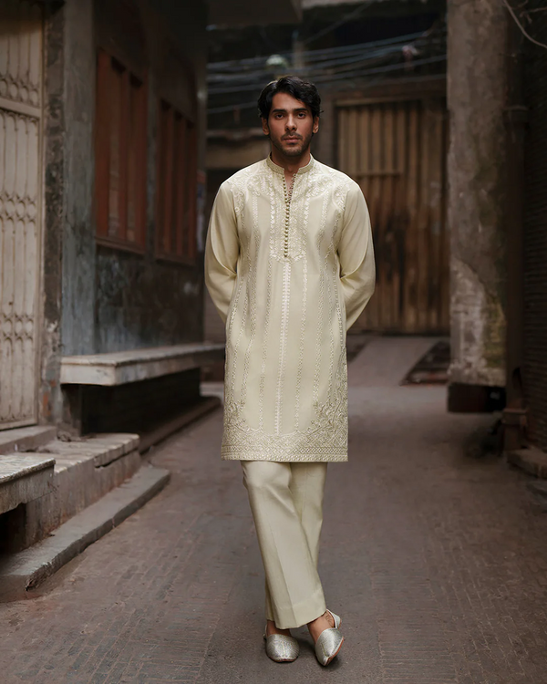 Faiza Saqlain | Roel