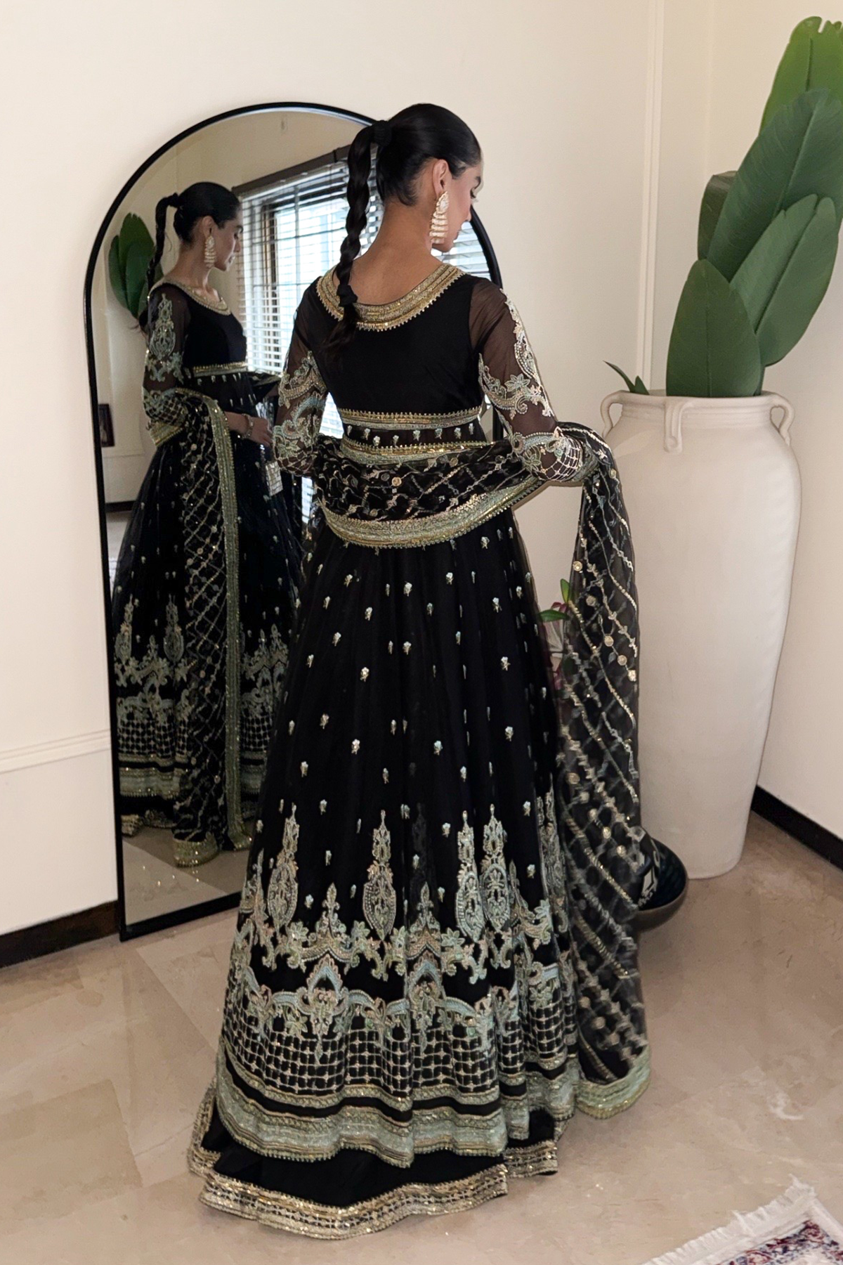 Erum Khan | The Formal Edit | Fit 04 - by Libasekhas UK - Registered Vendor of : Erum khan - 100% Original Designer Dress
