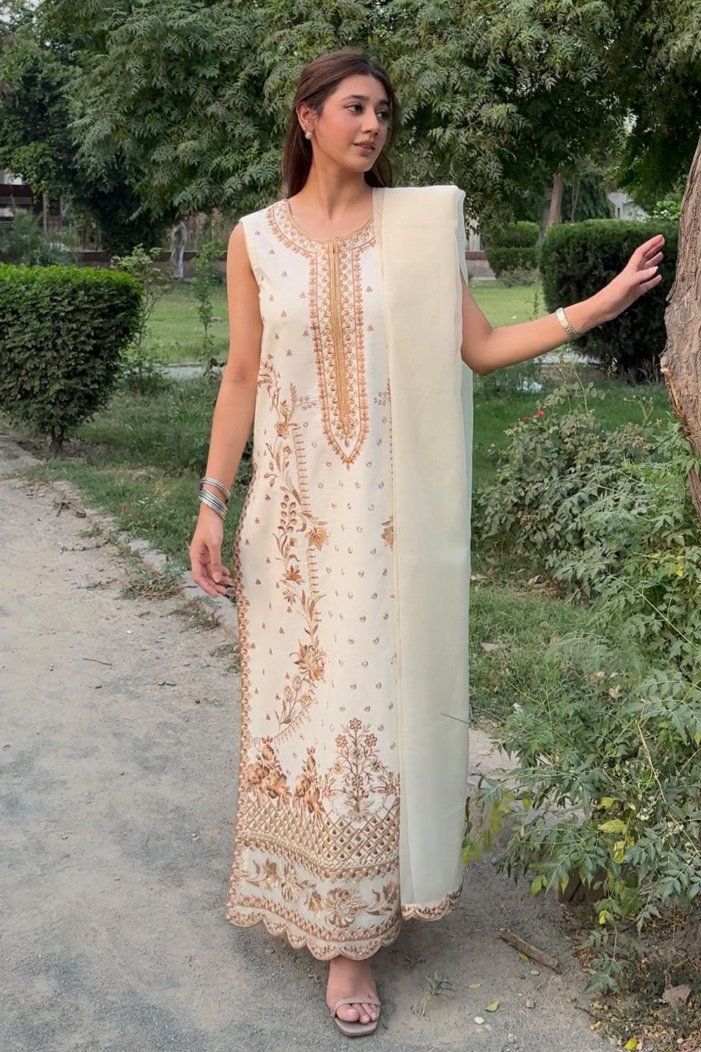 Maryum N Maria | Koel 25 | RÓISÍN - MS50275 - by - Libasekhas UK - Registered Vendor of : Maryam N Maria - 100% Original Designer Dresss