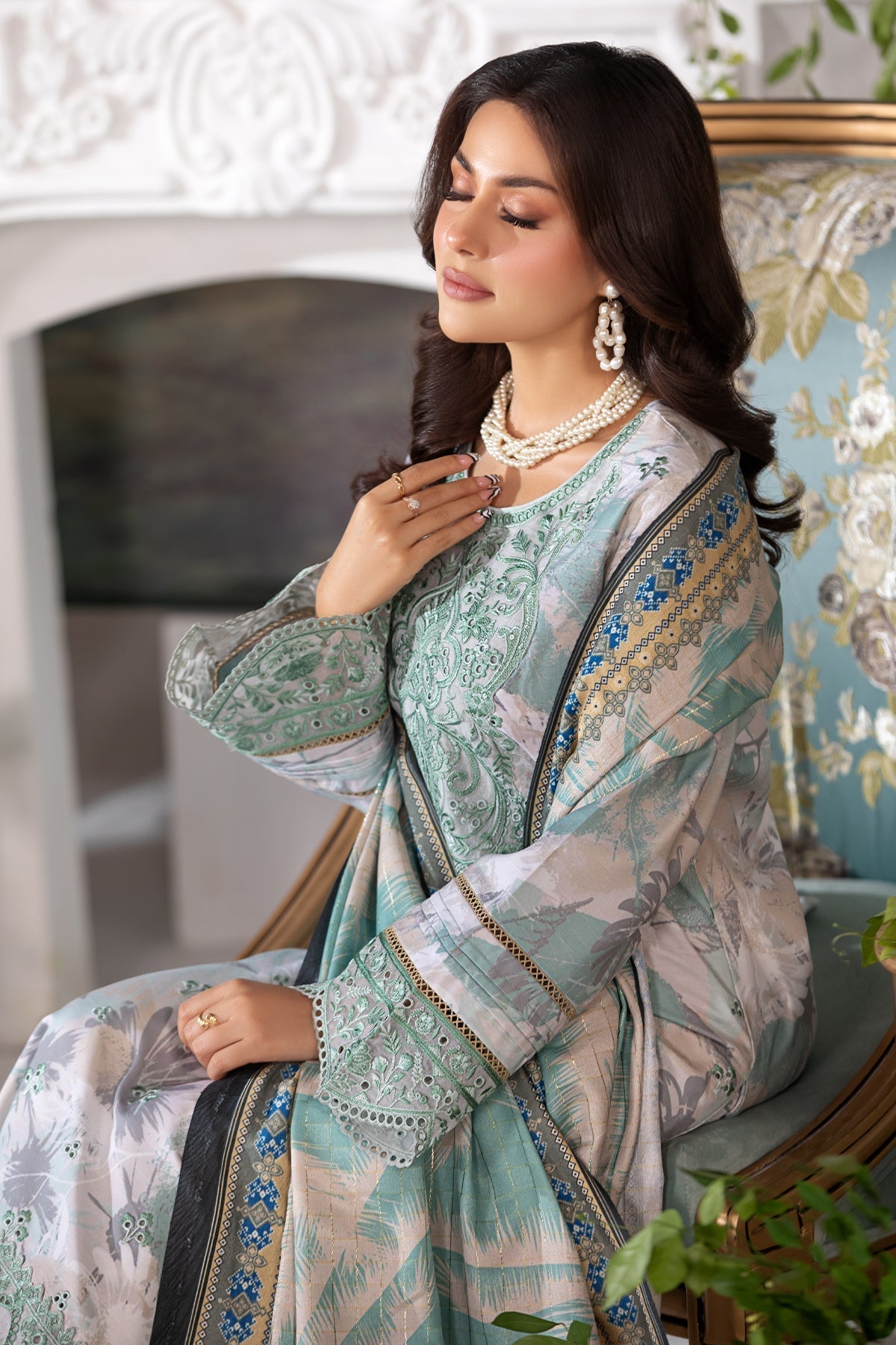 Imrozia Premium | Masakali Winter Pret | I.P-83 Mahnoor - by - Libasekhas UK - Registered Vendor of : Imrozia Premium - 100% Original Designer Dresss