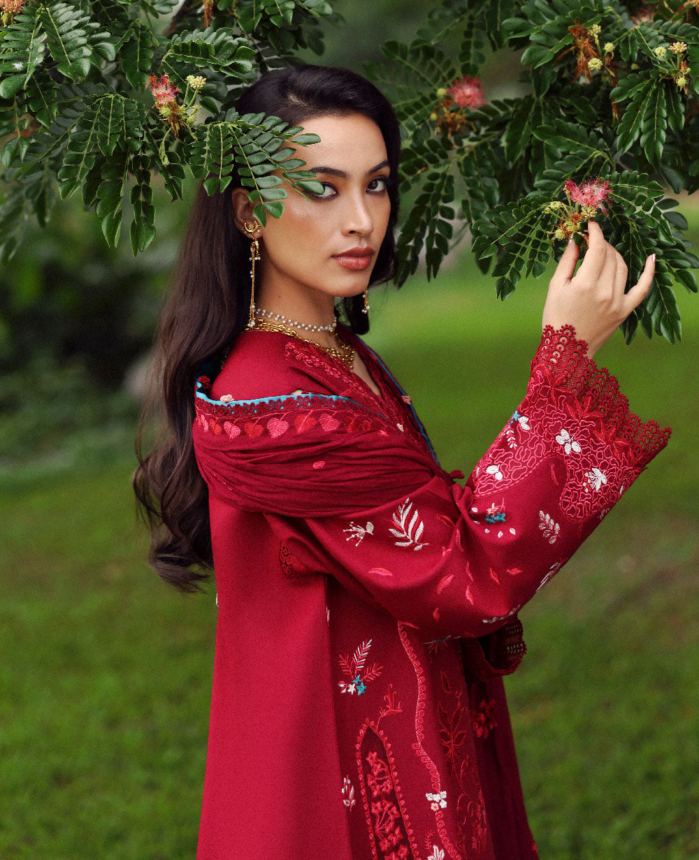 Republic Womenswear | Lilas Lawn 26 | Isara - by Libasekhas - Registered Vendor of : Republic Womenswear - 100% Original Designer Dress