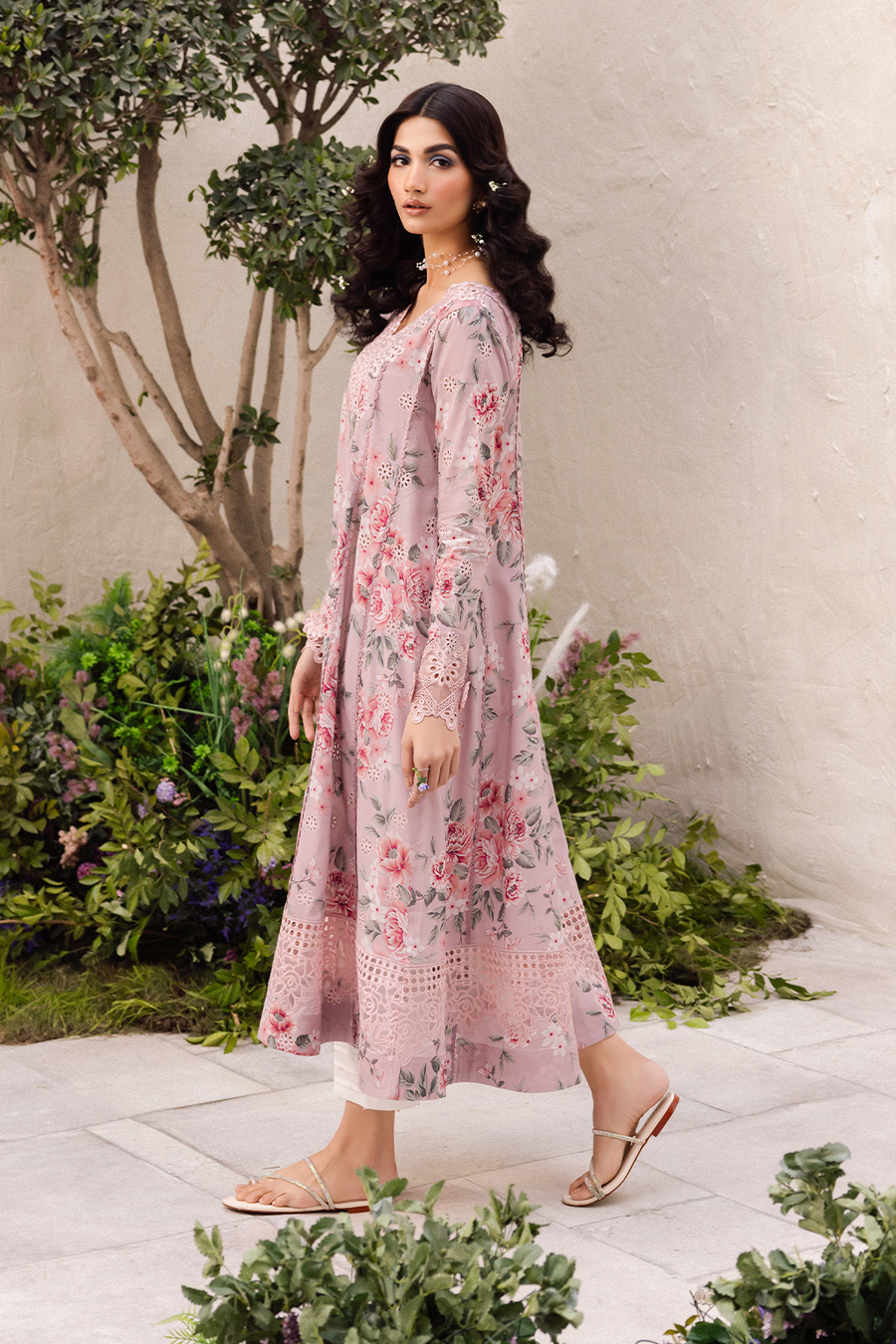 Iznik | Dahlia Embroidered Lawn | DL-09 - by - Libasekhas UK - Registered Vendor of : Iznik - 100% Original Designer Dresss