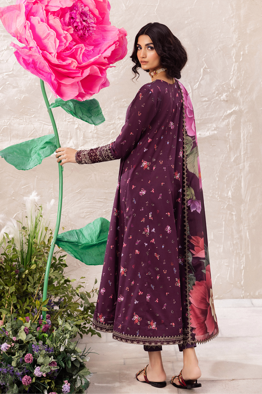 Iznik | Dahlia Embroidered Lawn | DL-06 - by - Libasekhas UK - Registered Vendor of : Iznik - 100% Original Designer Dresss