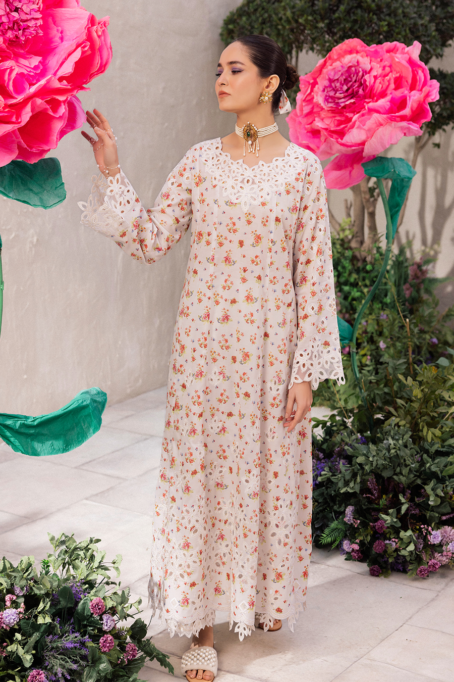 Iznik | Dahlia Embroidered Lawn | DL-05 - by - Libasekhas UK - Registered Vendor of : Iznik - 100% Original Designer Dresss
