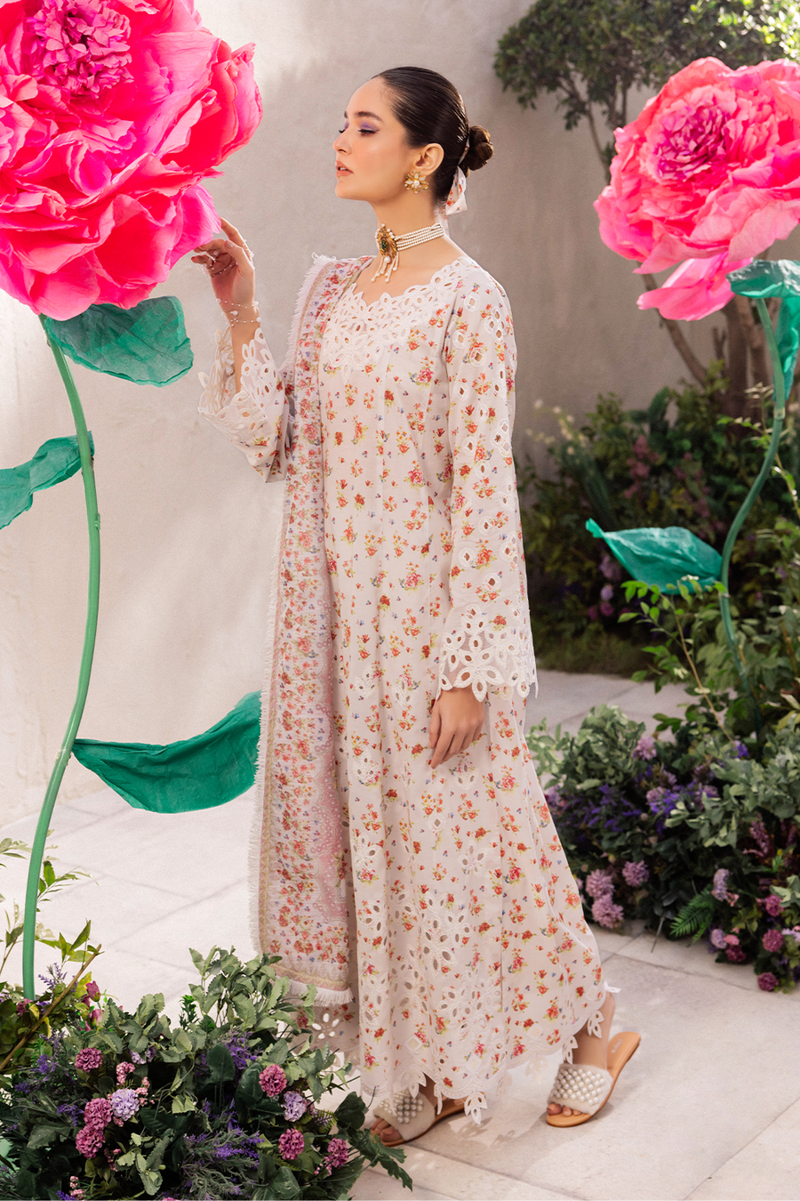 Iznik | Dahlia Embroidered Lawn | DL-05 - by - Libasekhas UK - Registered Vendor of : Iznik - 100% Original Designer Dresss