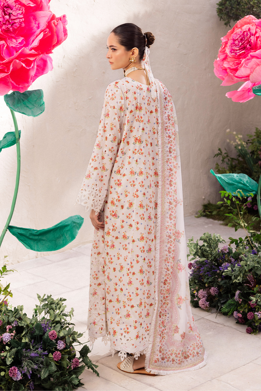 Iznik | Dahlia Embroidered Lawn | DL-05 - by - Libasekhas UK - Registered Vendor of : Iznik - 100% Original Designer Dresss