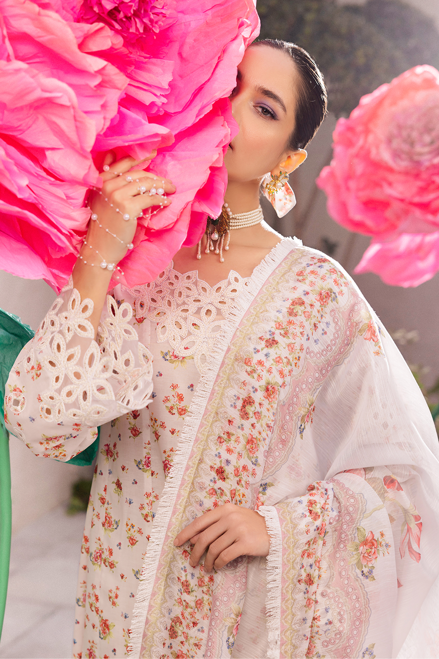 Iznik | Dahlia Embroidered Lawn | DL-05 - by - Libasekhas UK - Registered Vendor of : Iznik - 100% Original Designer Dresss