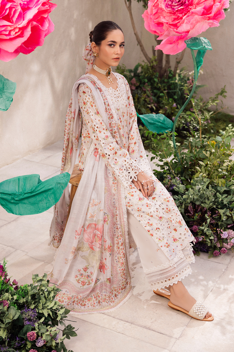 Iznik | Dahlia Embroidered Lawn | DL-05 - by - Libasekhas UK - Registered Vendor of : Iznik - 100% Original Designer Dresss