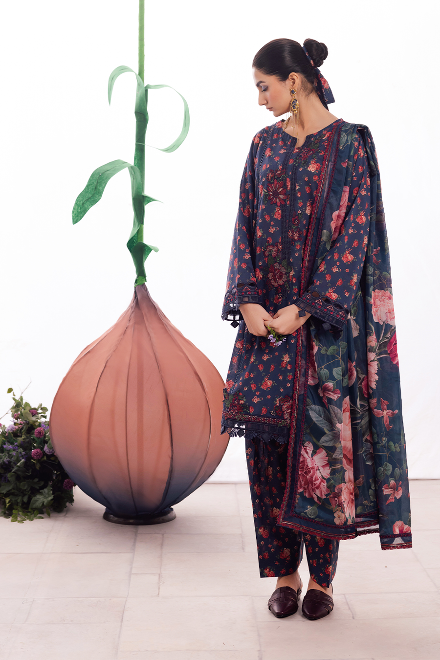 Iznik | Dahlia Embroidered Lawn | DL-07 - by - Libasekhas UK - Registered Vendor of : Iznik - 100% Original Designer Dresss