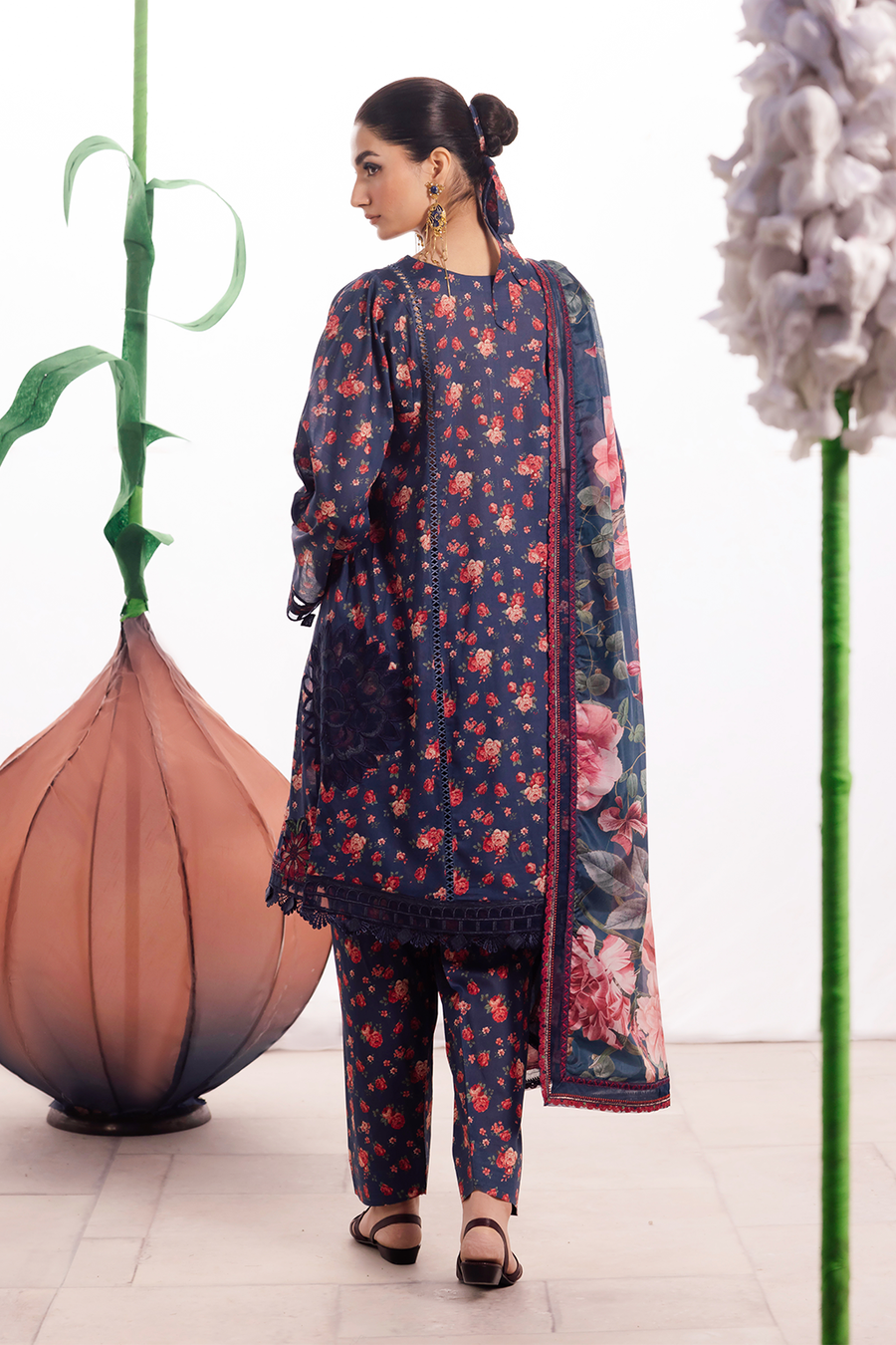 Iznik | Dahlia Embroidered Lawn | DL-07 - by - Libasekhas UK - Registered Vendor of : Iznik - 100% Original Designer Dresss