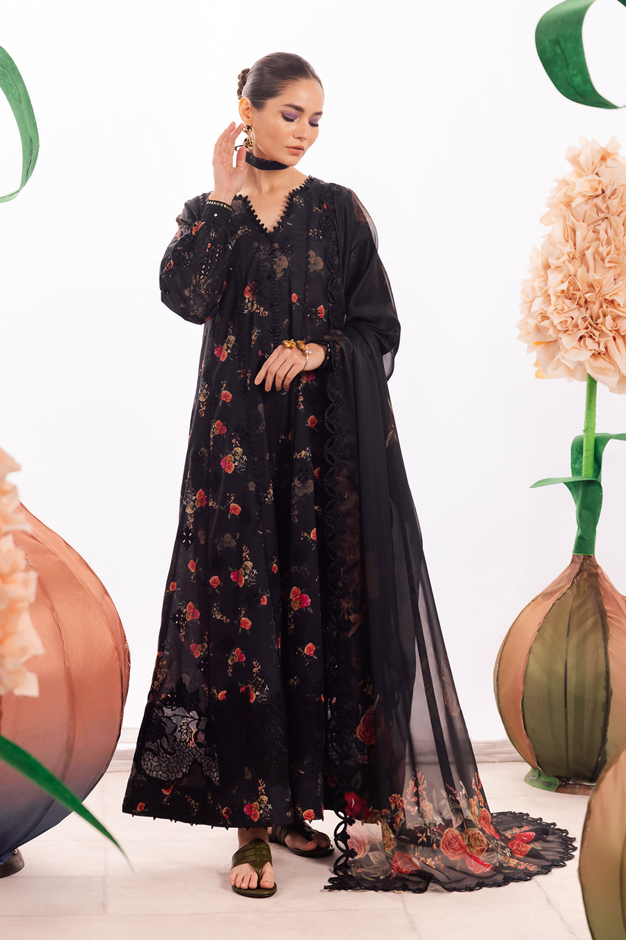 Iznik | Dahlia Embroidered Lawn | DL-08 - by - Libasekhas UK - Registered Vendor of : Iznik - 100% Original Designer Dresss
