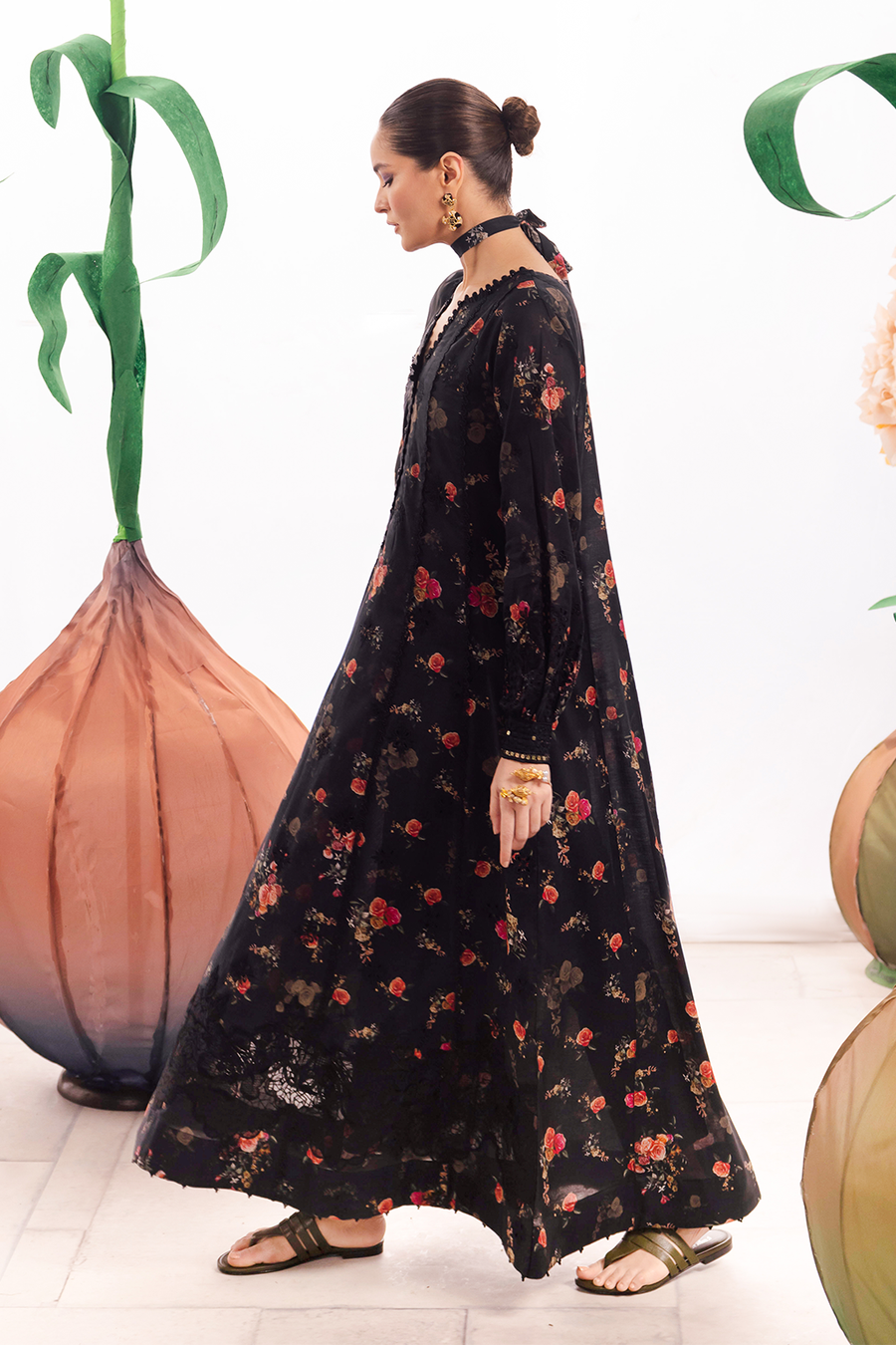Iznik | Dahlia Embroidered Lawn | DL-08 - by - Libasekhas UK - Registered Vendor of : Iznik - 100% Original Designer Dresss