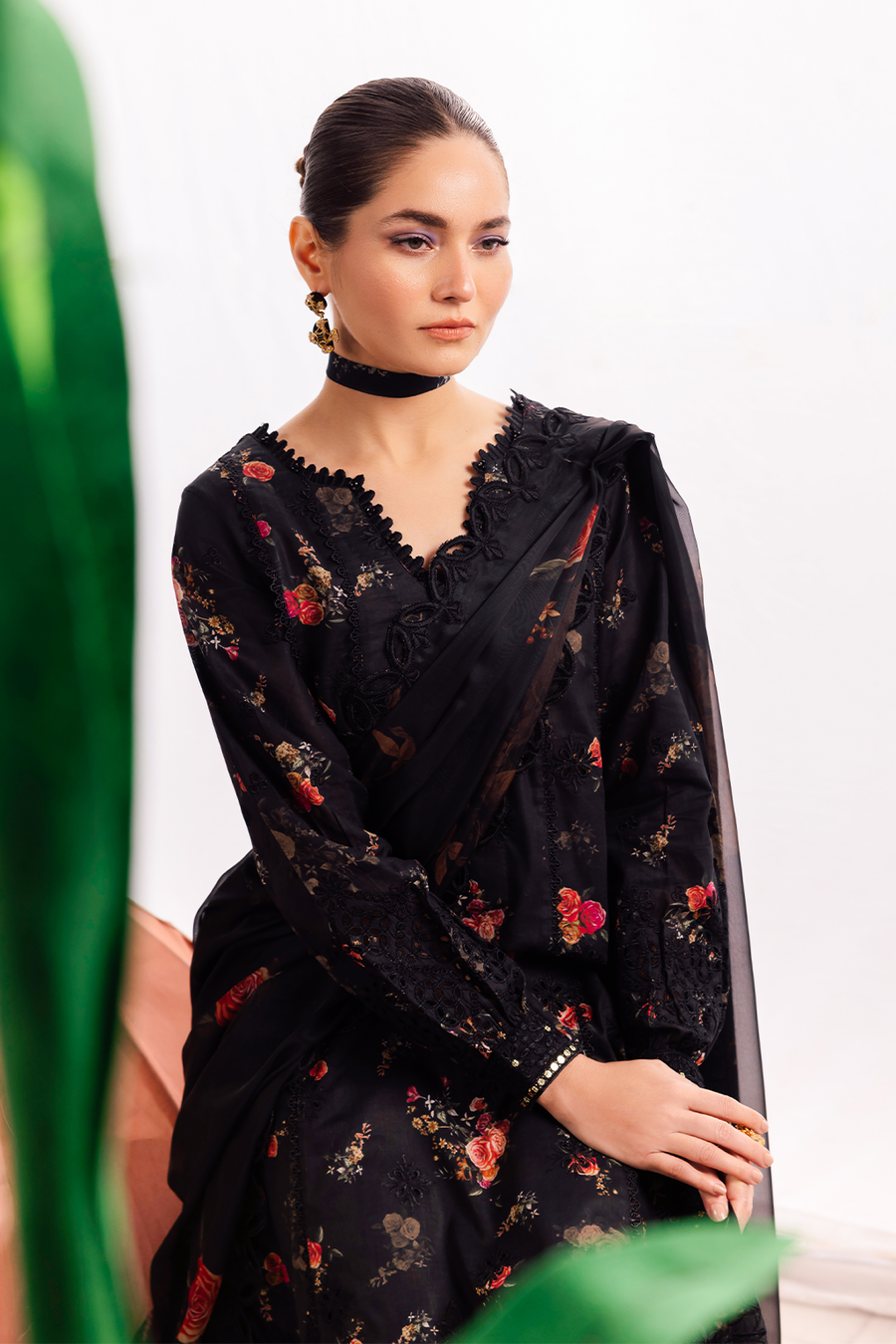 Iznik | Dahlia Embroidered Lawn | DL-08 - by - Libasekhas UK - Registered Vendor of : Iznik - 100% Original Designer Dresss